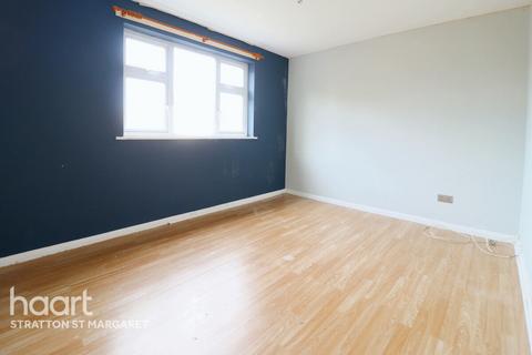 70 Stubsmead, Eldene, Swindon, SN3 3TB