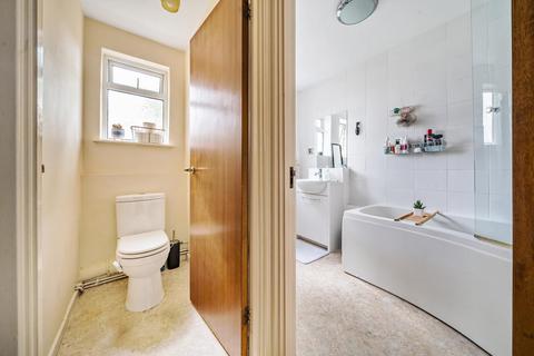 22 River Grove Park, Beckenham, BR3 1HX