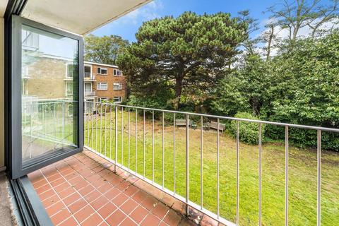22 River Grove Park, Beckenham, BR3 1HX
