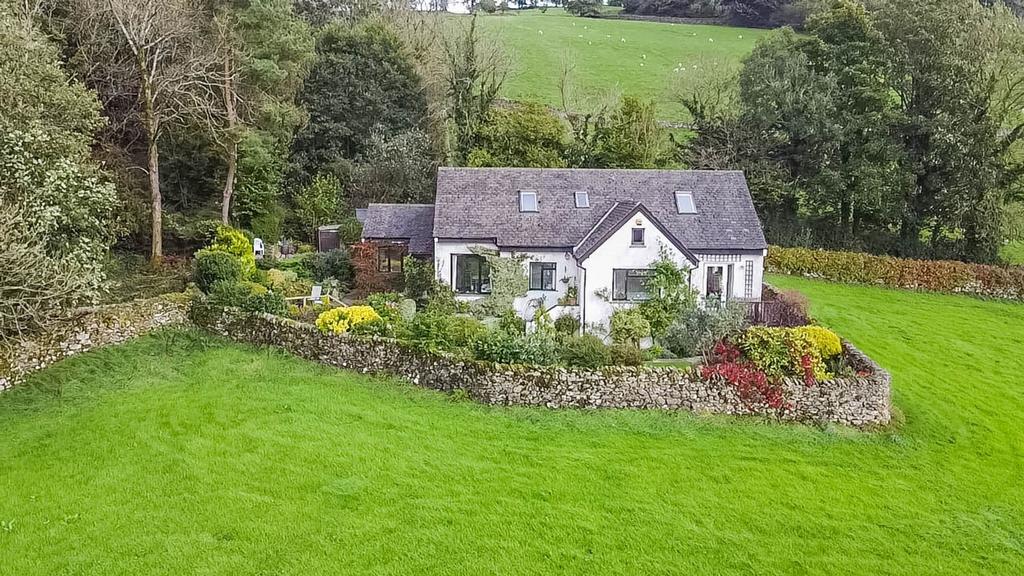 Laneside, Staveley, Kendal, LA8 9QZ 4 bed detached house for sale £