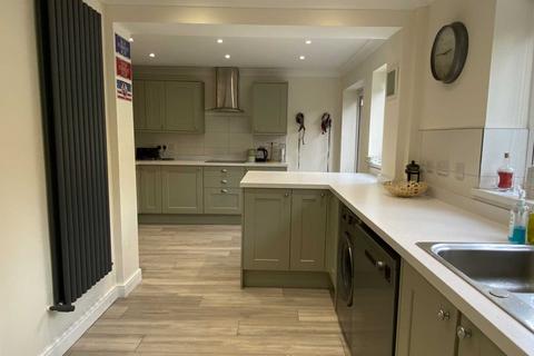 4 Hillspring Road, Springhead, Oldham, OL4 4SJ