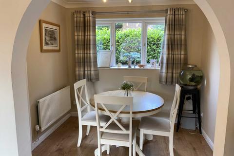 4 Hillspring Road, Springhead, Oldham, OL4 4SJ
