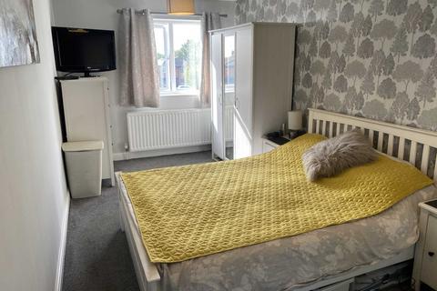 4 Hillspring Road, Springhead, Oldham, OL4 4SJ