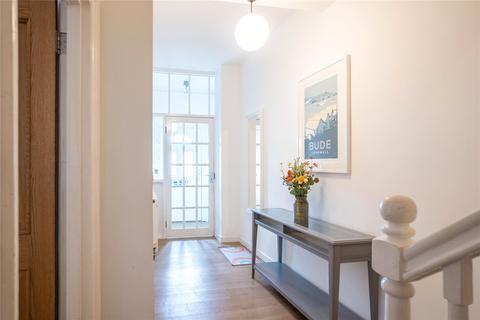 Clovelly House, 4 Burn View, Bude, EX23 8BY
