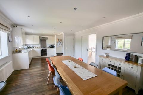 3 bedroom townhouse for sale - Bibbys Way, Framlingham, Suffolk