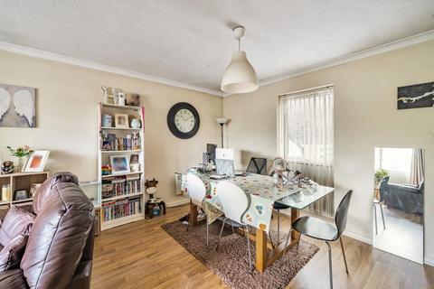10 Ellendune, Wroughton, Swindon, SN4 9LN