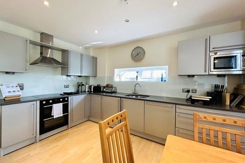 2 bedroom apartment for sale, The Meridian, Kenavon Drive, Reading, Berkshire, RG1