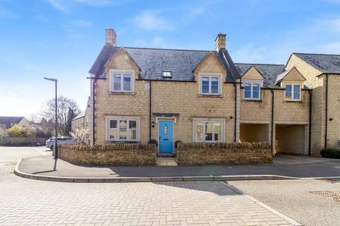 4 bedroom link detached house to rent, Jacobs Piece, Fairford, Gloucestershire, GL7