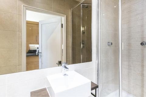 1 bedroom flat to rent, Brompton Square, London SW3