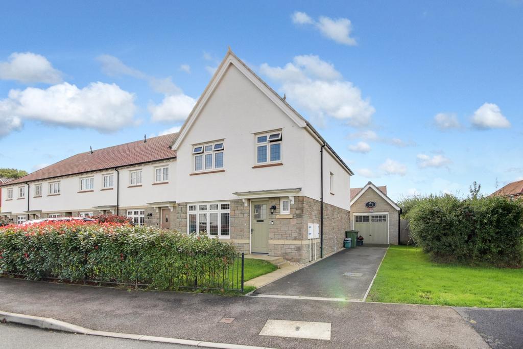 Rookabear Avenue, Barnstaple EX31 3 bed detached house for sale £375,000