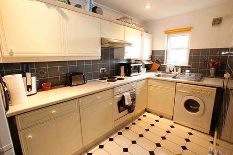 1 bedroom flat to rent, Lawrie Park Road