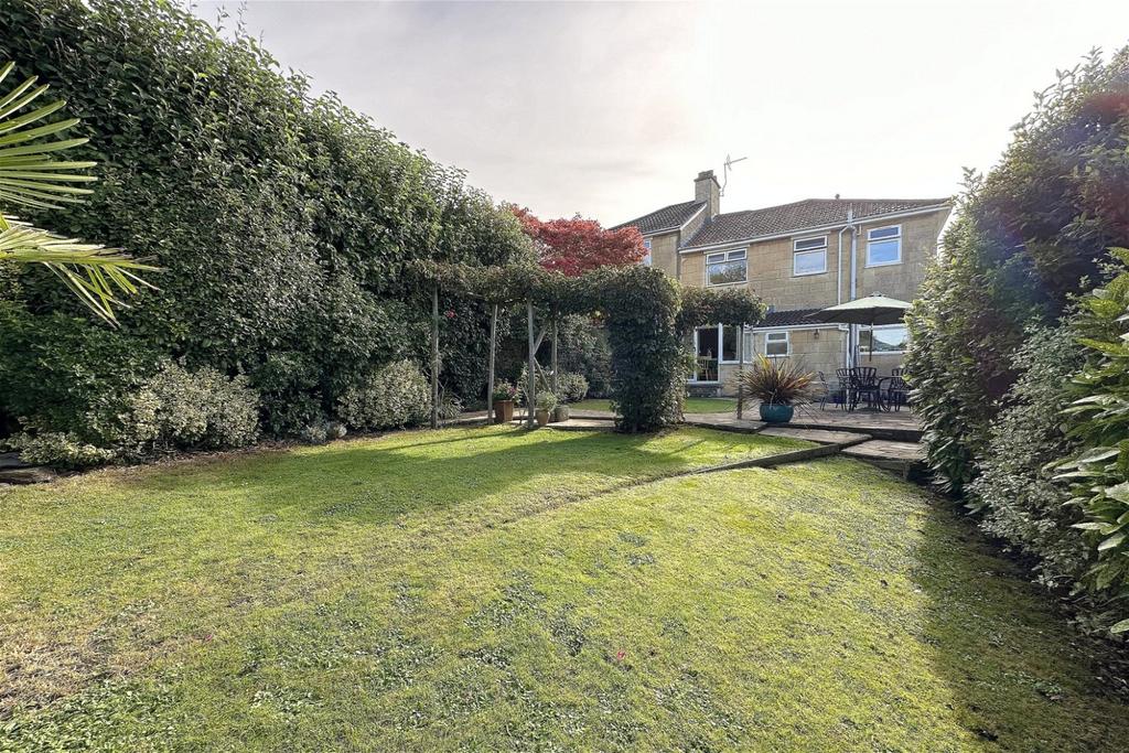 Newbridge Gardens, Bath 4 bed semidetached house for sale £600,000