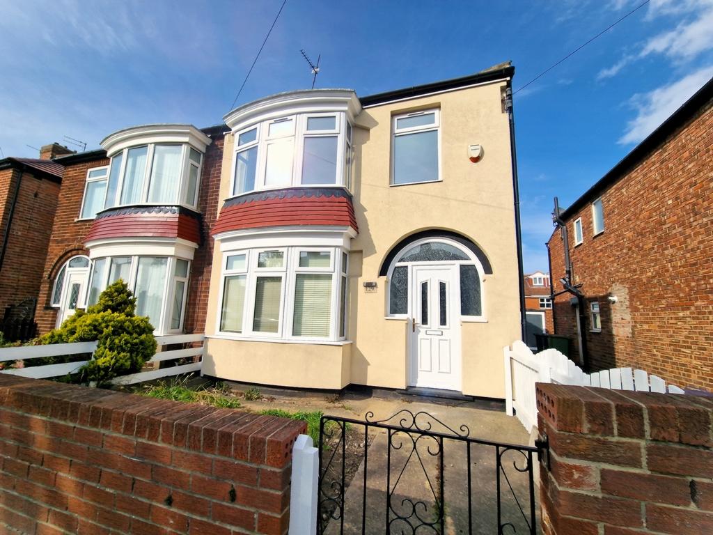 Thames Road, Redcar, TS10 3 bed house £825 pcm (£190 pw)
