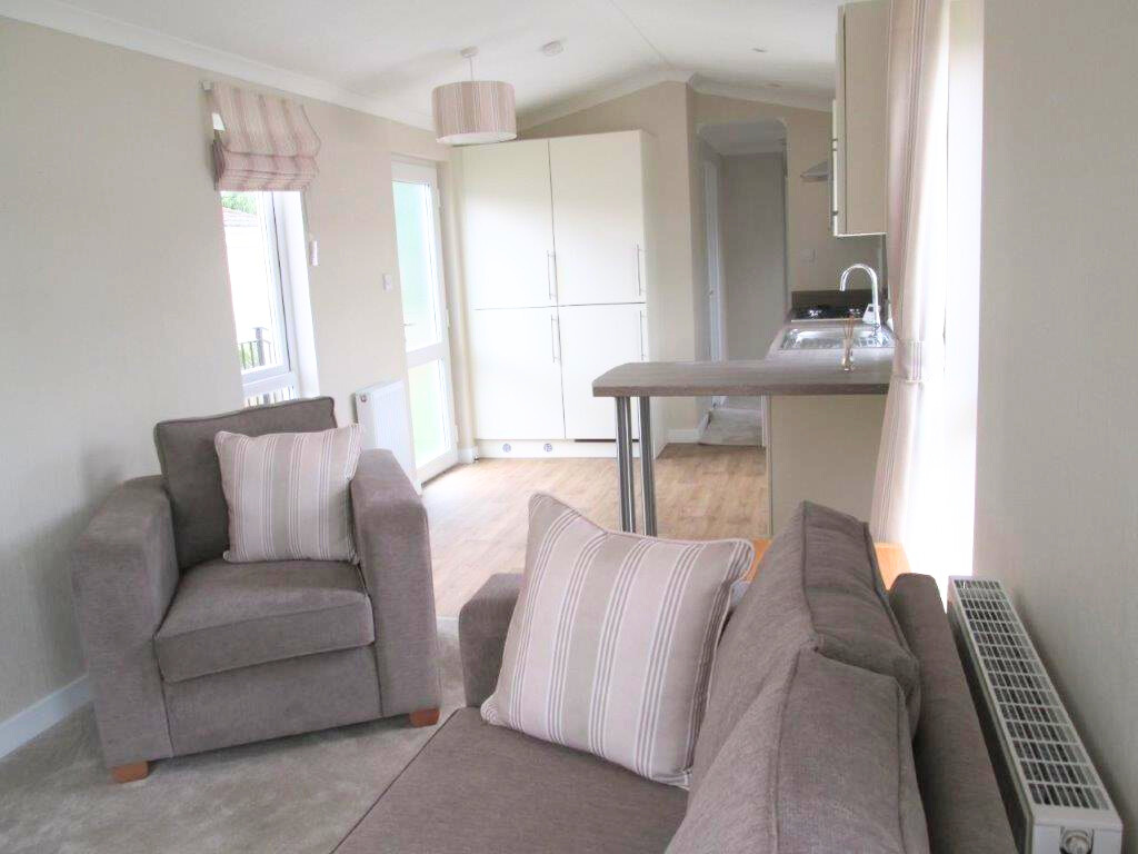 Hockley, Essex, SS5 2 bed park home for sale £210,000