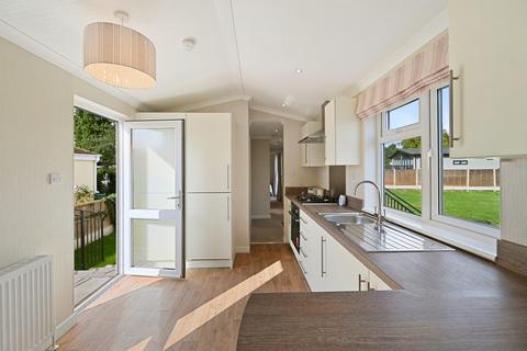 2 bedroom park home for sale, Hockley, Essex, SS5