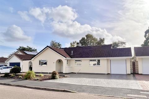 3 bedroom bungalow for sale - The Chase, Verwood, Dorset, BH31