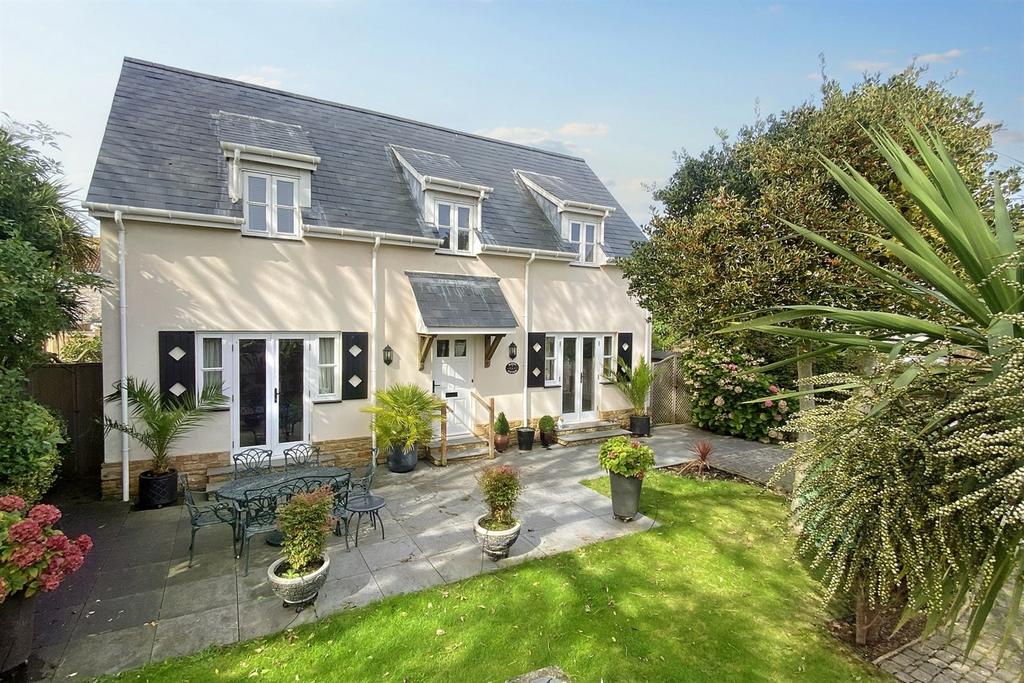 Burton Bradstock 3 bed detached house for sale £575,000