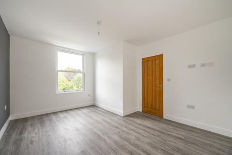 1 bedroom flat to rent, High Street, Morley, LS27