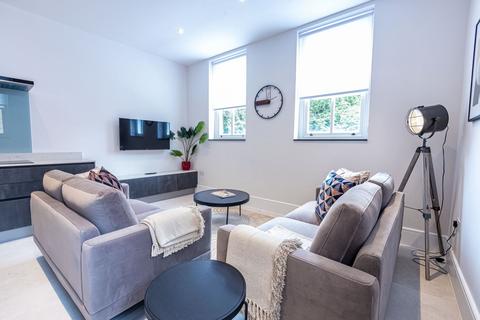4 bedroom flat to rent, Hungerford Road, London N7