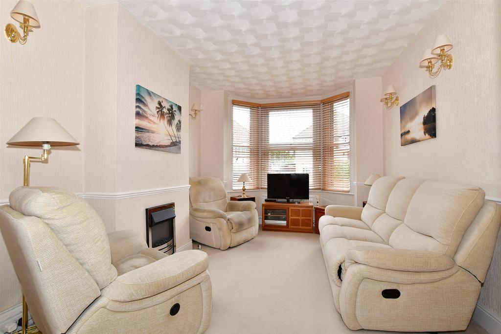Malling Road, Snodland, Kent 2 bed semidetached house for sale £325,000