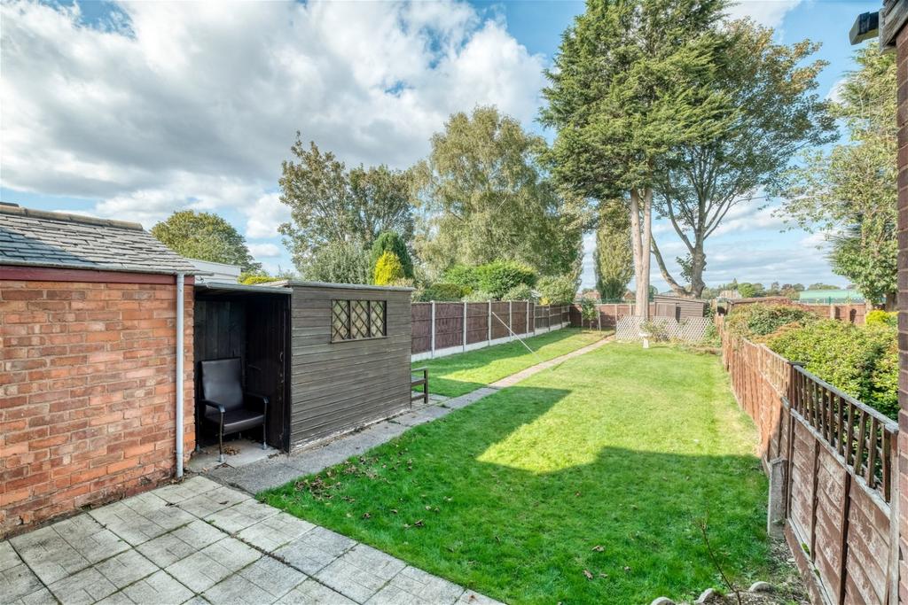 Ulleries Road, Solihull, B92 8DX 3 bed semidetached house for sale £
