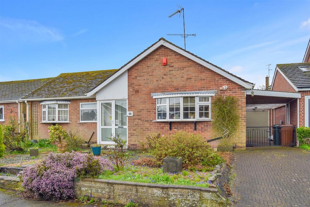 Vernon Crescent, Ravenshead, Nottinghamshire, NG15 2 bed bungalow for