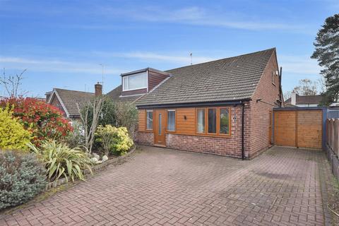 3 bedroom semi-detached house for sale, Winster Avenue, Ravenshead, Nottinghamshire, NG15