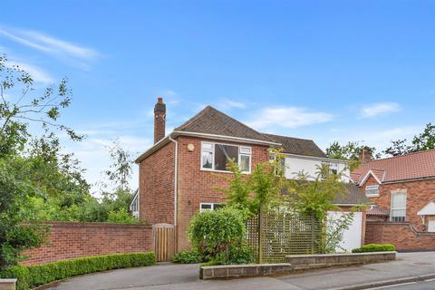 4 bedroom detached house for sale, Milton Drive, Ravenshead, Nottinghamshire, NG15