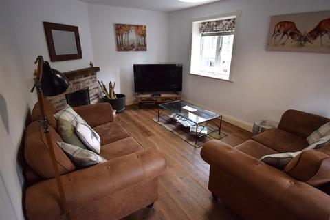 3 bedroom semi-detached house to rent, Farm Close, Bathley, Newark, NG23