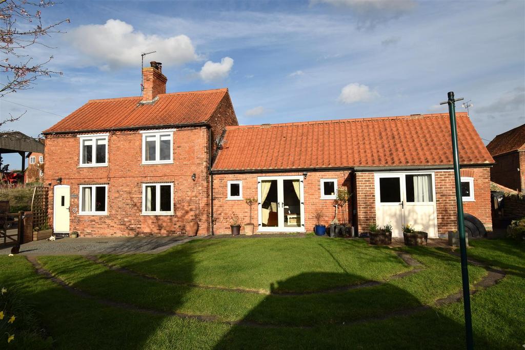 The Bar, Laxton, Nottinghamshire, NG22 3 bed detached house for sale