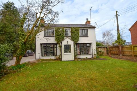 3 bedroom detached house for sale, 25 Caythorpe Road, Lowdham, Nottinghamshire, NG14