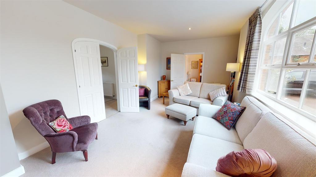 Main-St-Oxton-Southw