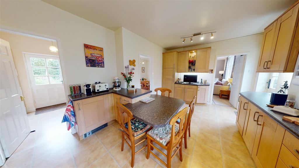 Main-St-Oxton-Southw