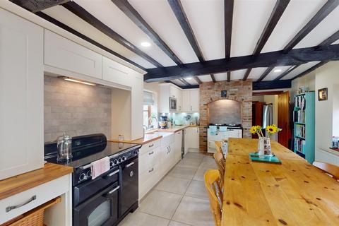 4 bedroom detached house for sale, Bank Hill, Woodborough, Nottinghamshire, NG14