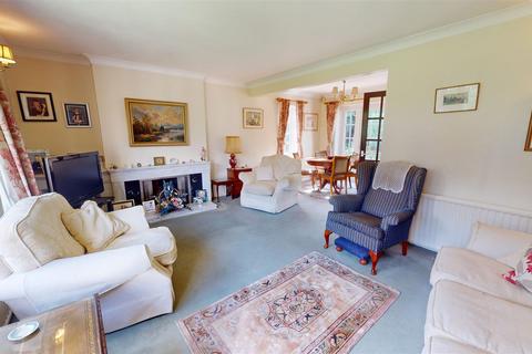 4 bedroom detached house for sale, Manor House Close, Lowdham, Nottingham, Nottinghamshire, NG14