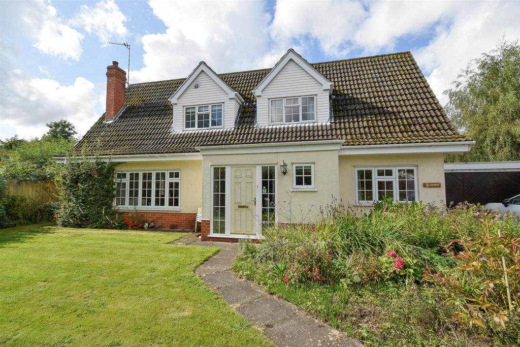 Manor House Close, Lowdham... 4 bed detached house for sale £450,000