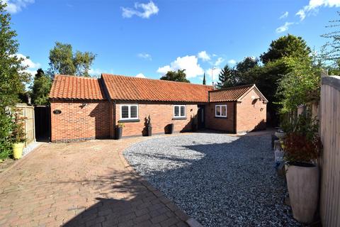5 bedroom bungalow for sale, Halloughton Road, Southwell, Nottinghamshire, NG25