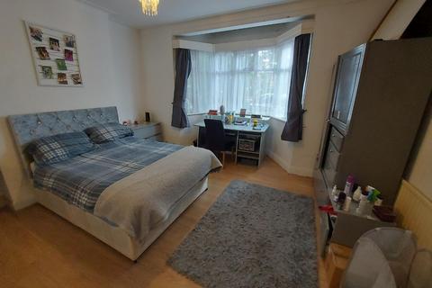 Studio to rent, Whitchurch Lane, Edgware, Greater London, HA8 6QL