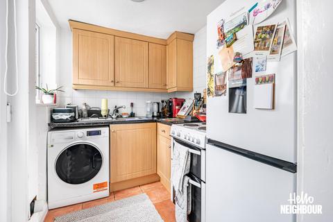 2 bedroom terraced house to rent, Down Road, Guildford, GU1