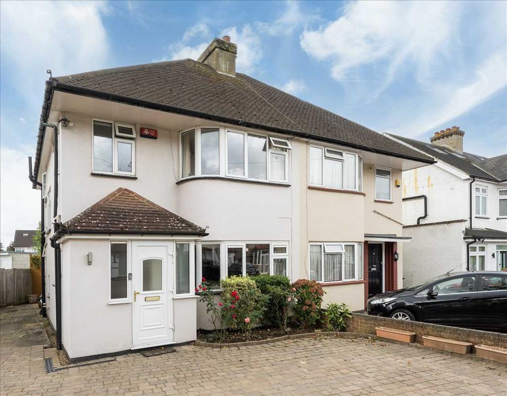 Holmwood Grove, Mill Hill 3 bed semidetached house for sale £825,000