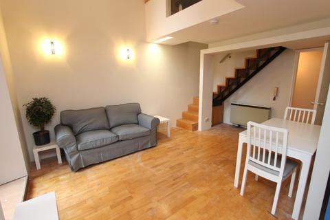 1 bedroom flat to rent, Cockburn Street, Old Town, Edinburgh, EH1