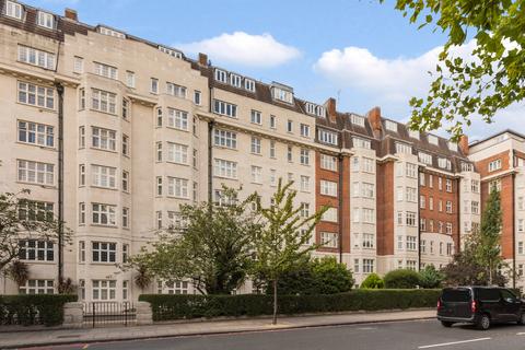 4 bedroom flat for sale, Wellington Court, 55-67 Wellington Road, St John's Wood