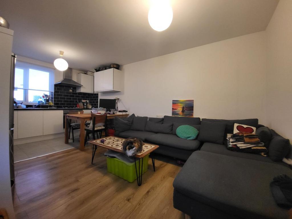 2 Bed flat to rent in Tooting