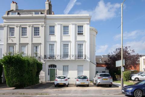 Flat 5, 4 Berkeley Street, Cheltenham, GL52 2SX