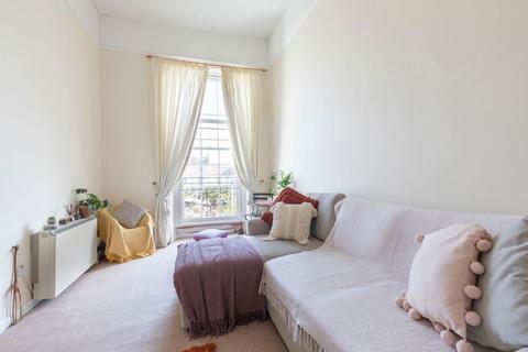 Flat 5, 4 Berkeley Street, Cheltenham, GL52 2SX