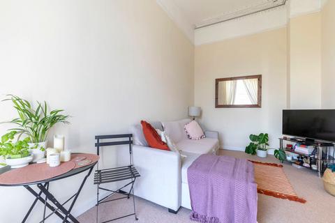Flat 5, 4 Berkeley Street, Cheltenham, GL52 2SX