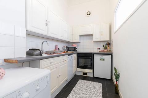 Flat 5, 4 Berkeley Street, Cheltenham, GL52 2SX