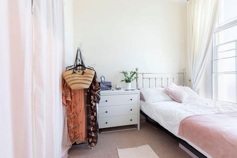 Flat 5, 4 Berkeley Street, Cheltenham, GL52 2SX