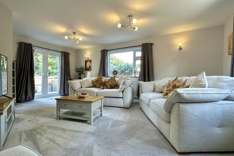 3 bedroom detached house for sale, Clifford Avenue, Kingsteignton