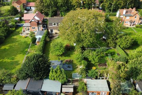 Le Dawn Glebe Lane, Worting, Basingstoke, RG23 8QA